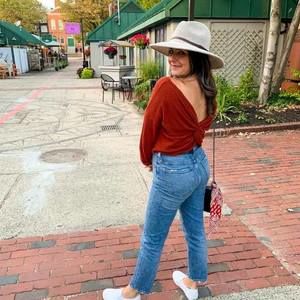 Meet your Posher, Jessica